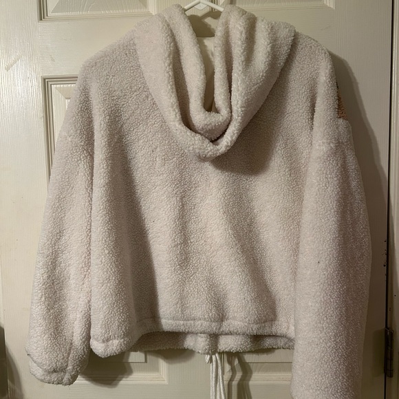 VICI Hooded Sherpa Chevron print Pullover. Size S. Cream / Tan / Gray - Picture 2 of 16